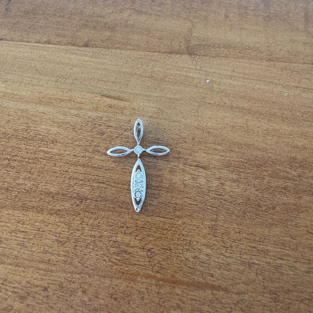 Elegant Silver and ceze Cross Pendant